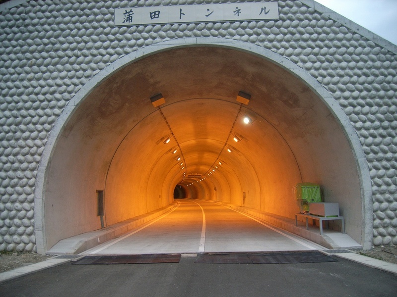 蒲田トンネル照明設備工事